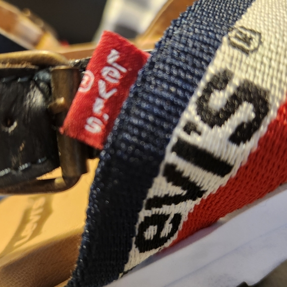 LEVI'S Sandals - Size 8 - Summer Sandals - Sporty Sandals - Red/White/Blue - Picture 6 of 9